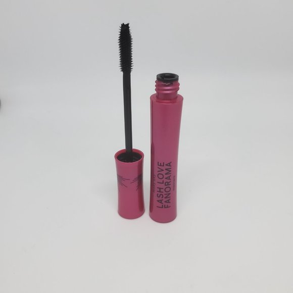 Lash Love Fanorama™ Mascara - Black - Picture 2 of 9